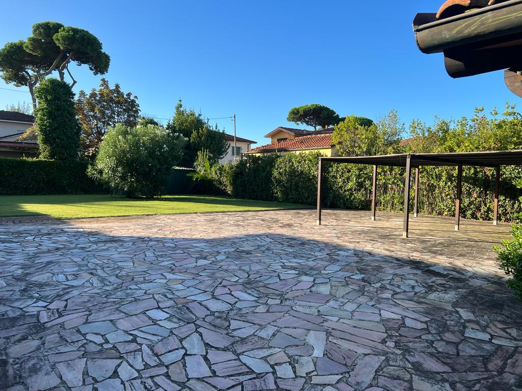 Villa a Pietrasanta