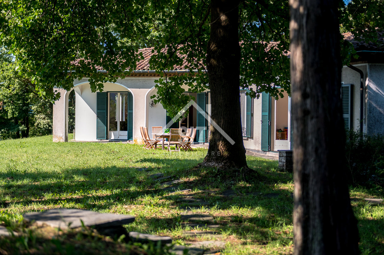 Villa a Castel San Pietro