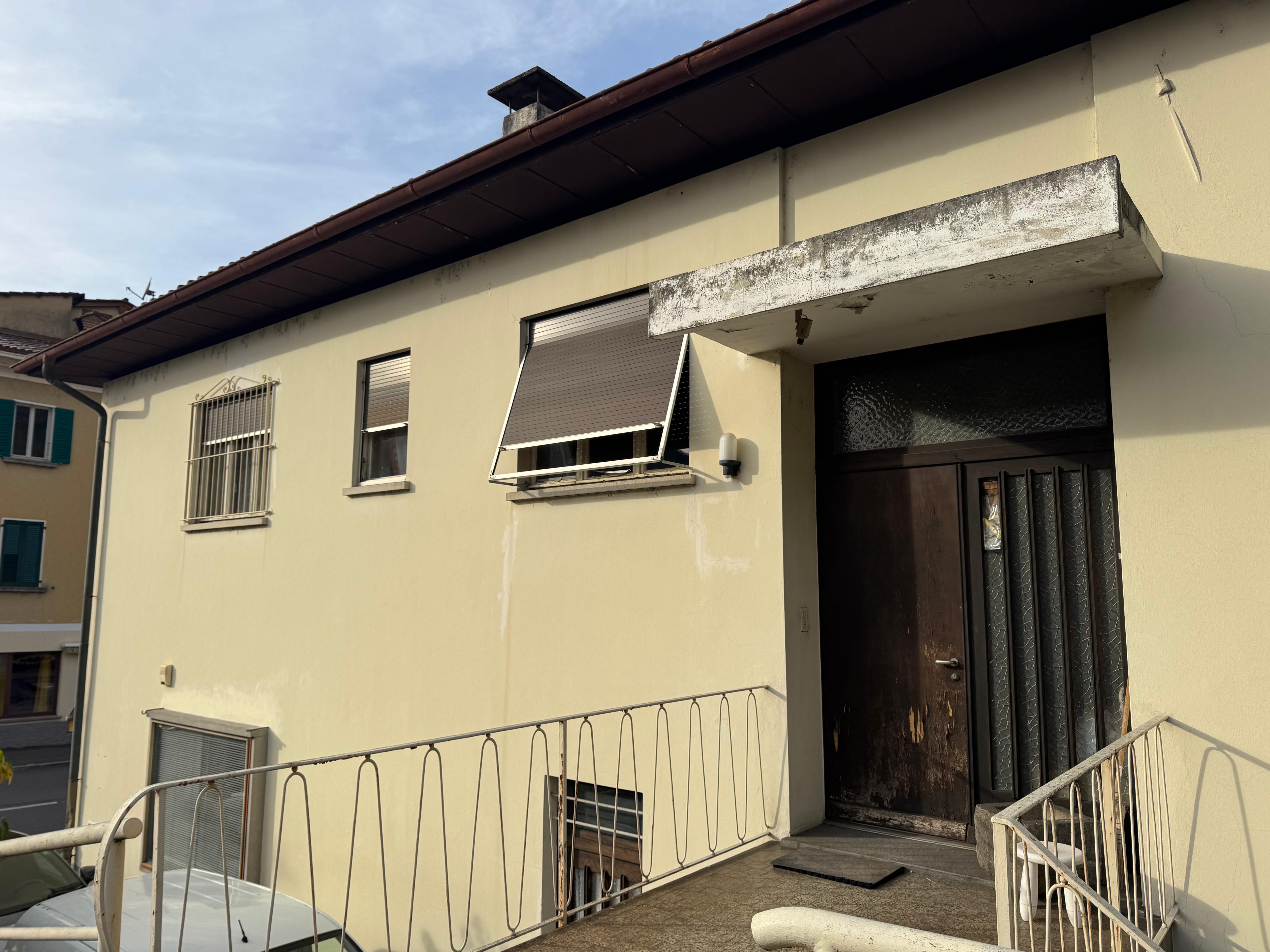 Palazzo a reddito a Maroggia
