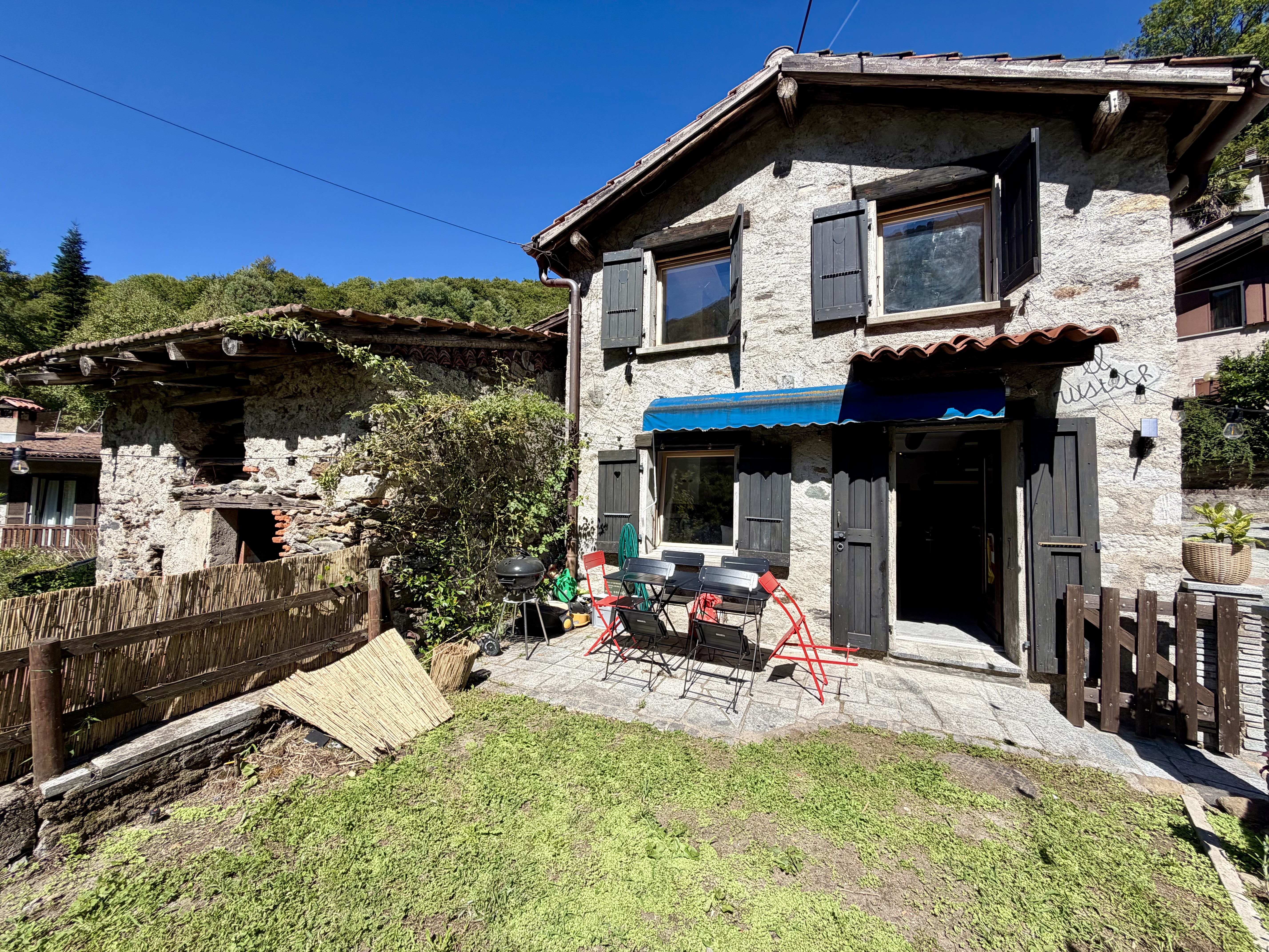 Casa arredata a Curtina