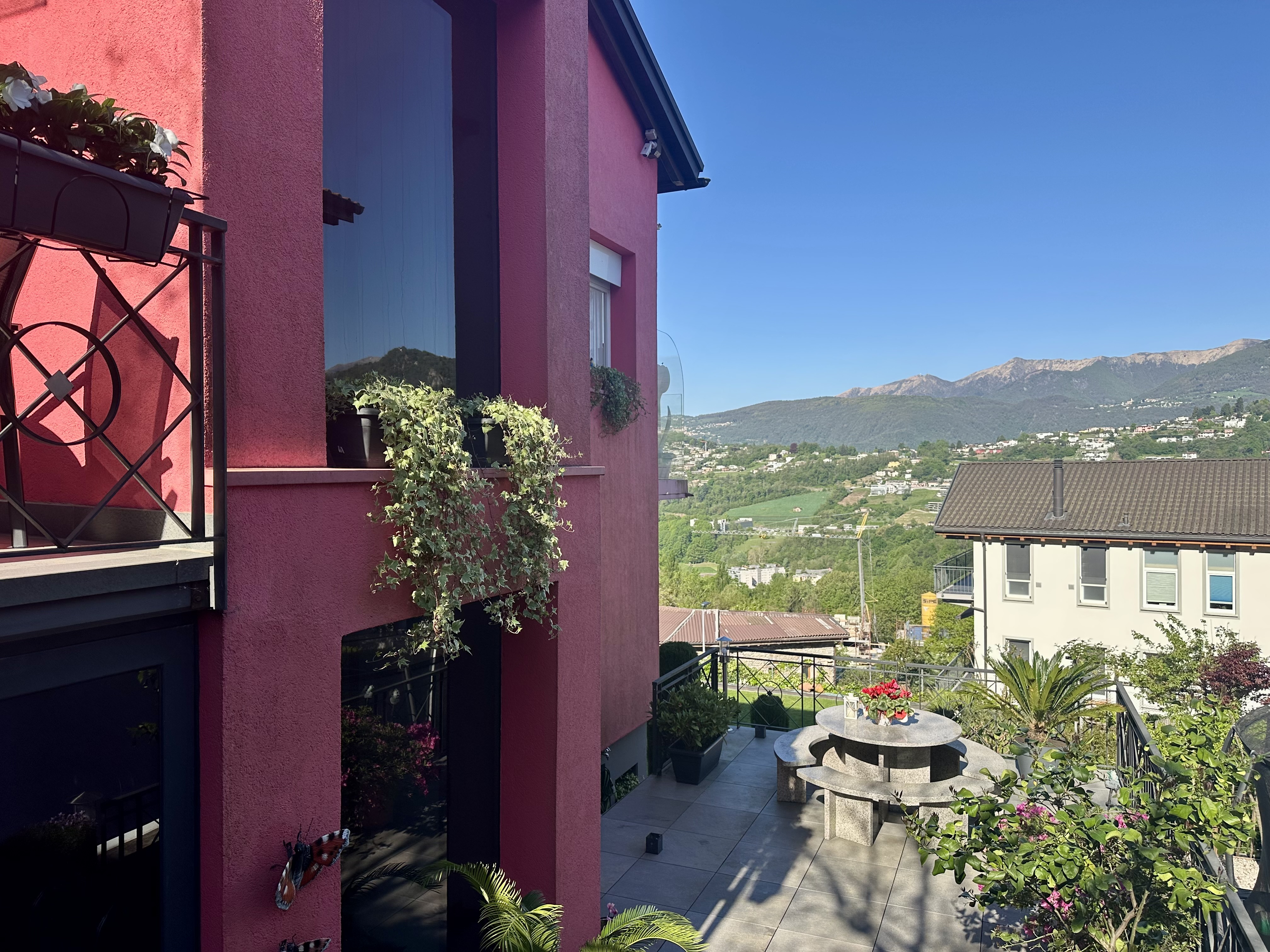 Casa unifamiliare a Davesco-Soragno
