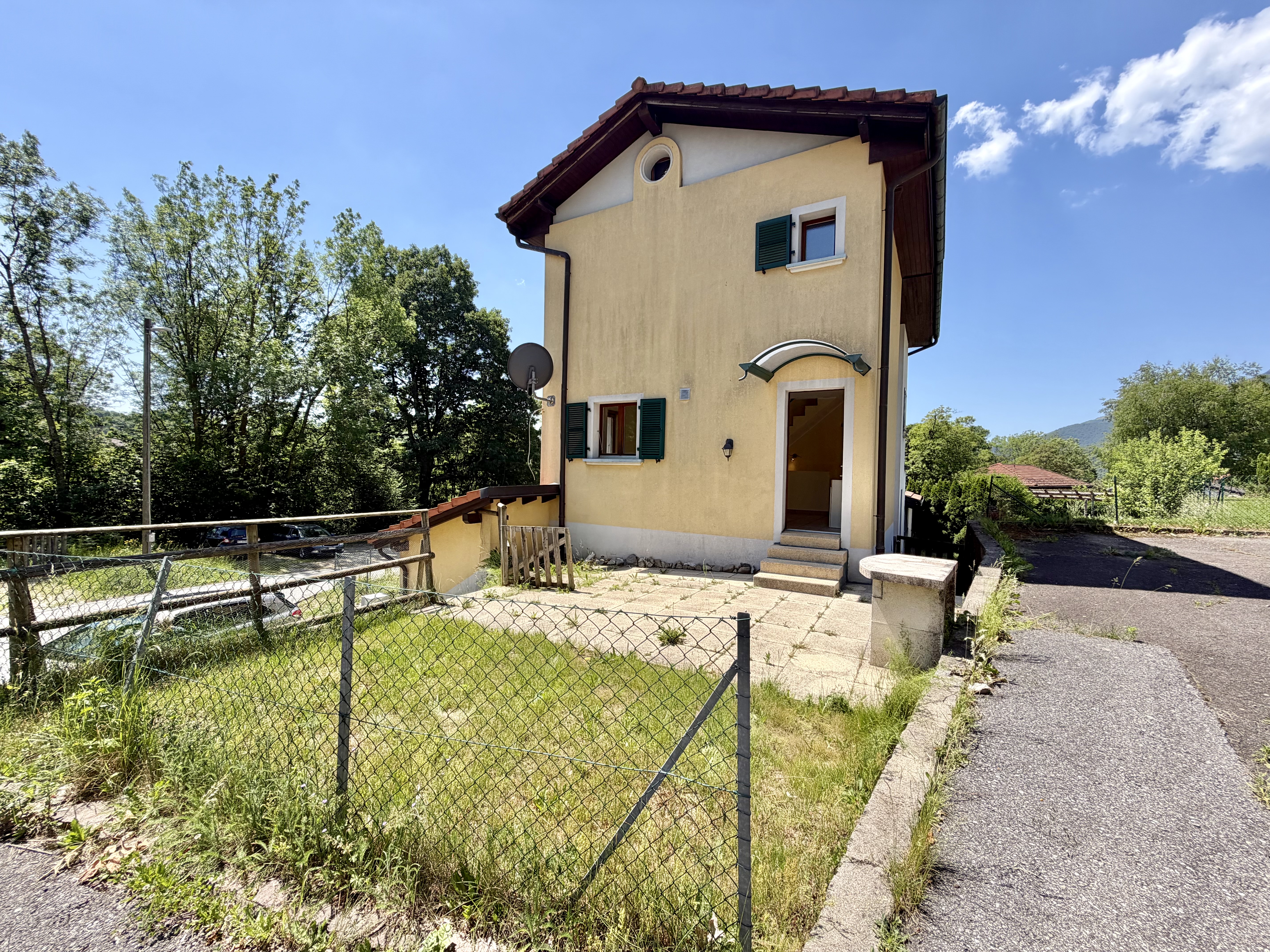 Casa unifamiliare a Arosio-Mugena