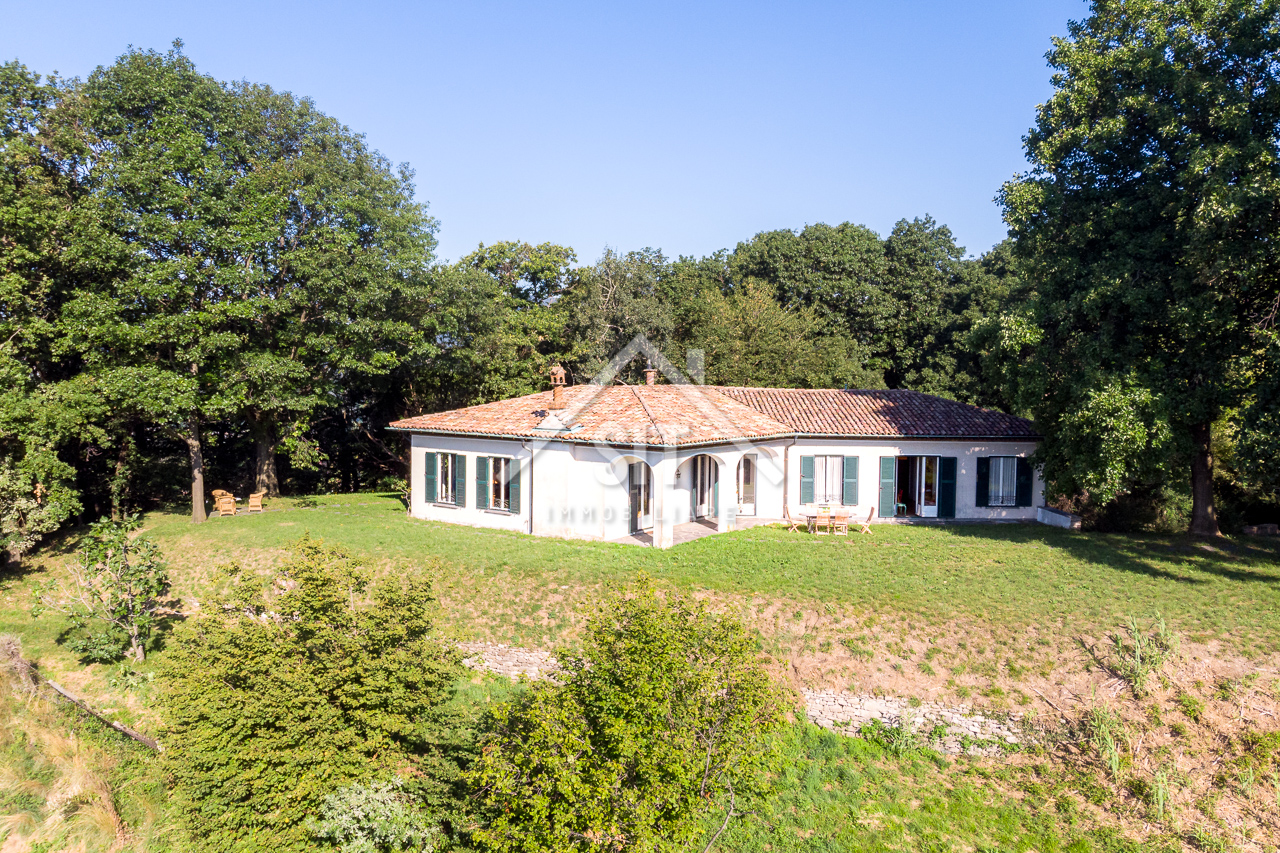 Villa a Castel San Pietro