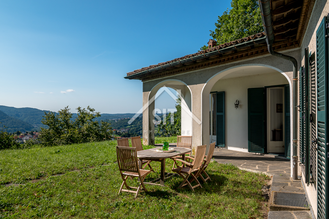 Villa a Castel San Pietro