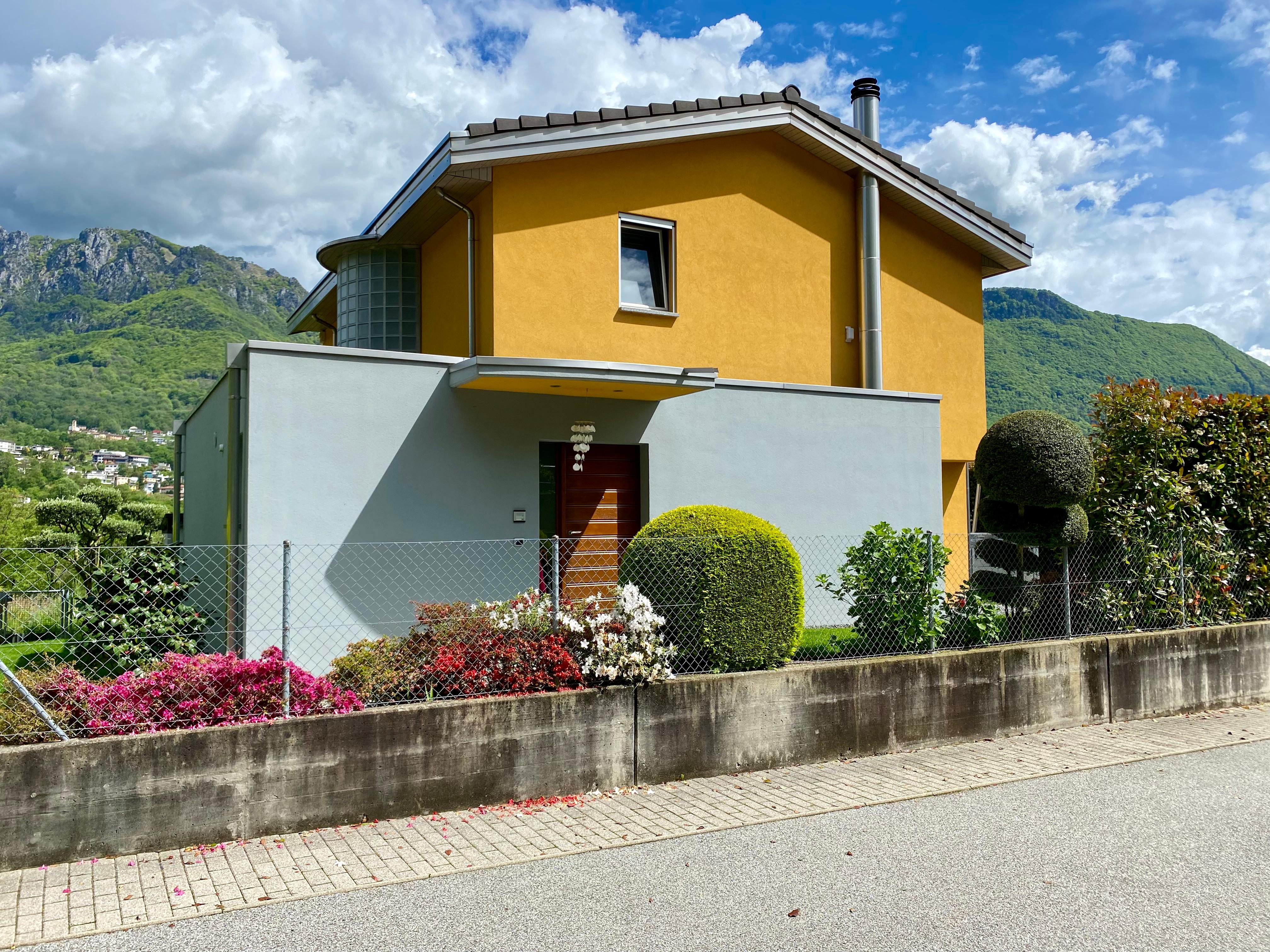 Casa unifamiliare a Lugaggia