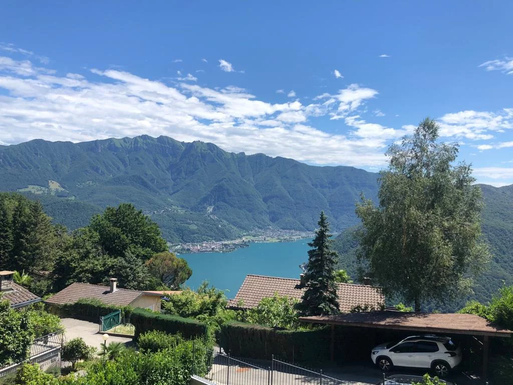 Villa a Carona